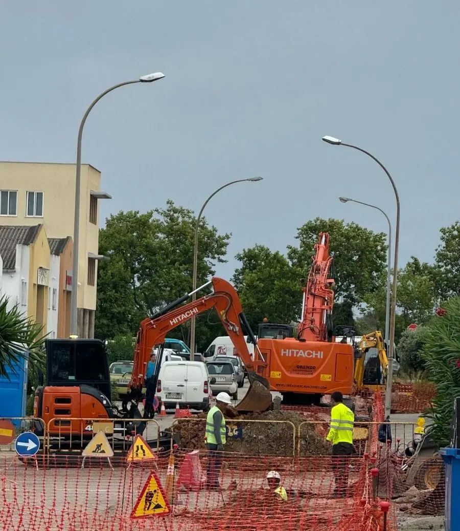 Renouvellement de réseaux sur une rue urbaine à Minorque